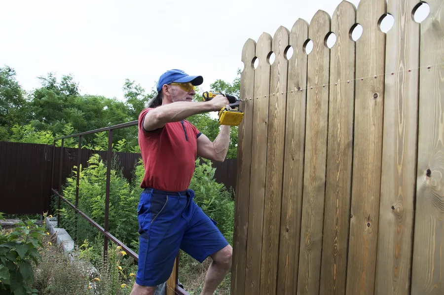 How Weather Conditions Affect Fence Longevity Taylor, TX